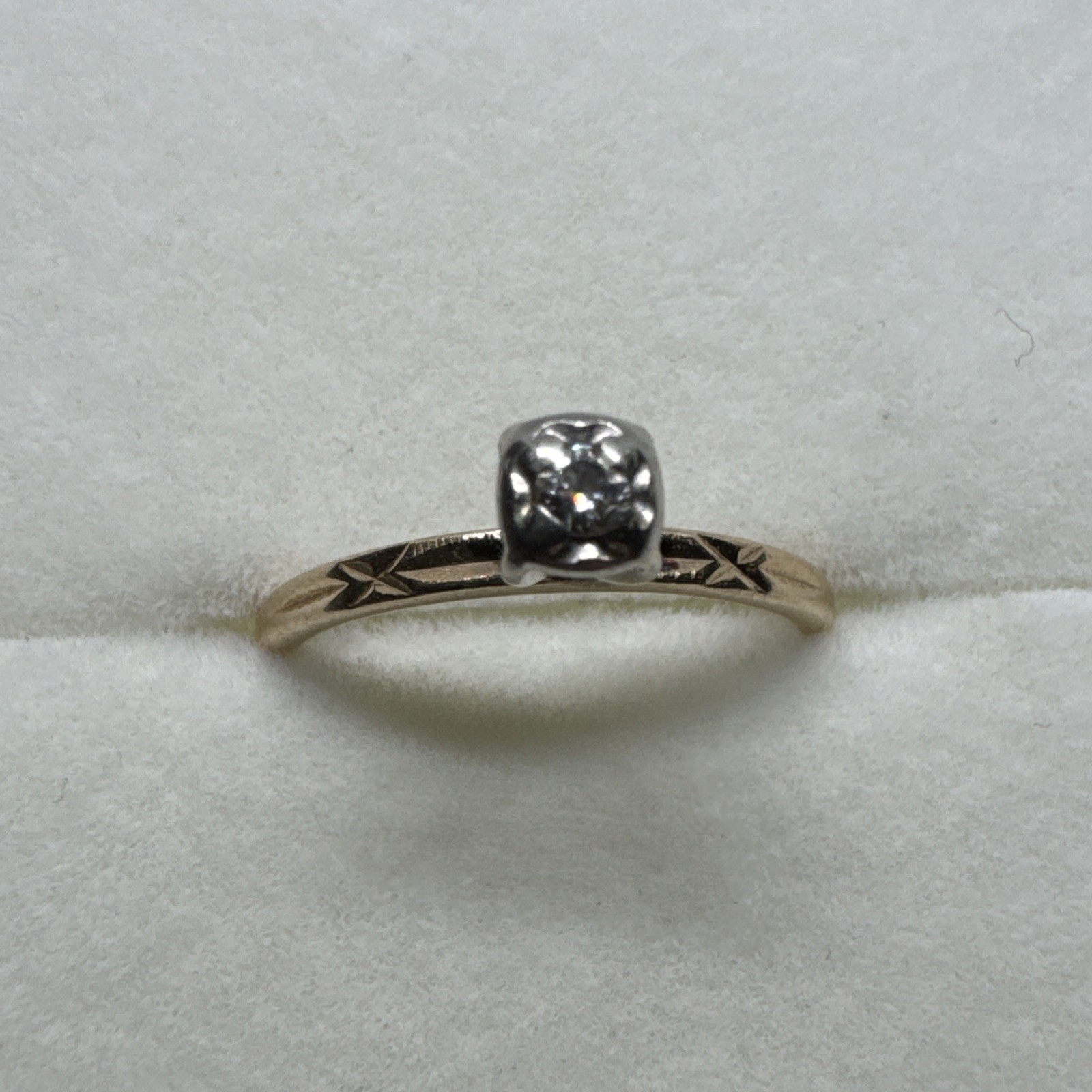14k Yellow & White Gold Small Diamond Solitaire Ring Size 3.75 Vintage High Set