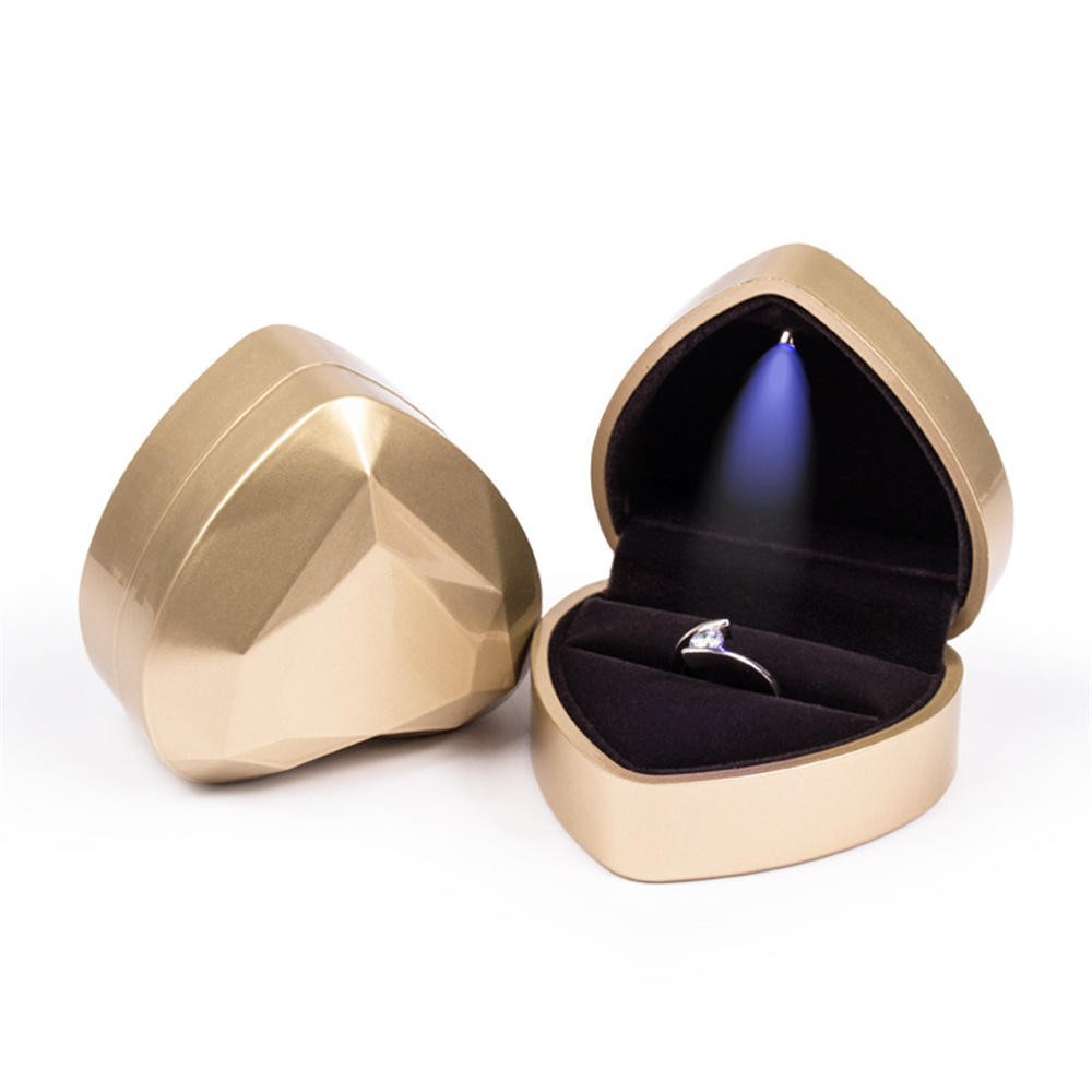 LED Ring Box Luxury Velvet Proposal Engagement Wedding Jewelry Gift Case Light