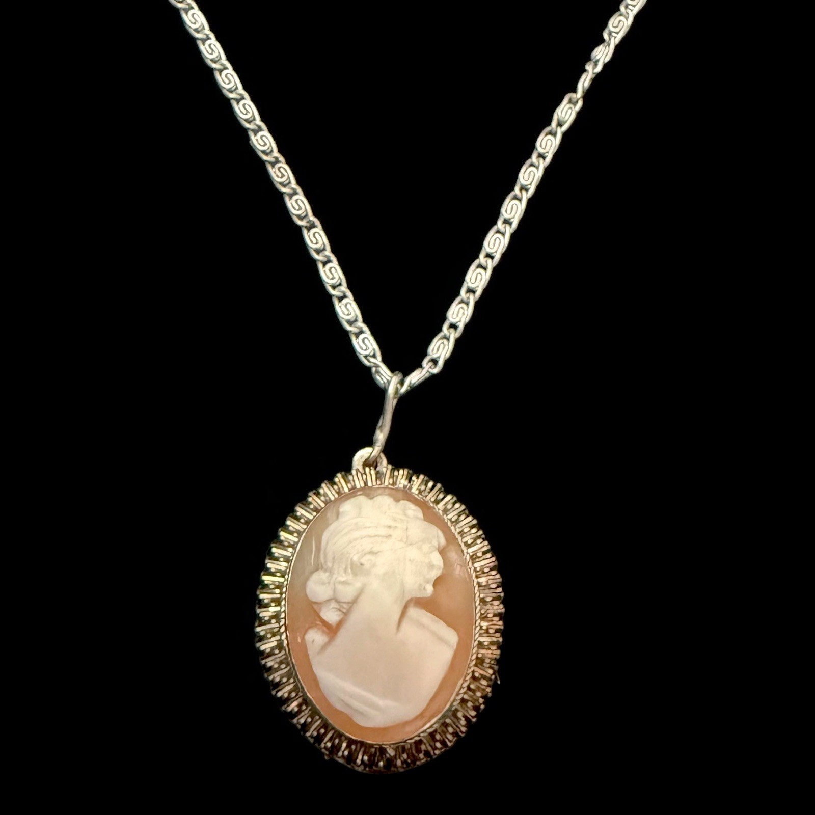 Cameo Pendant Shell Cameo 800 Silver Italian Carved Necklace Mid Century Vintage
