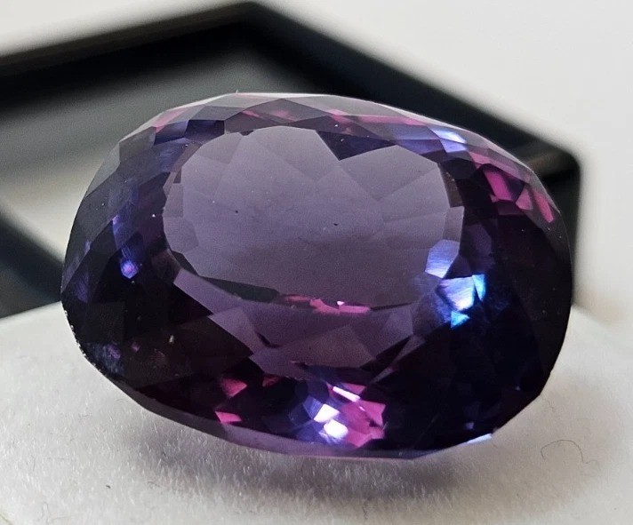 Sparkling Alexandrite Cushion Cut 21-23 Ct For Jewelry Making EGL Loose Gemstone