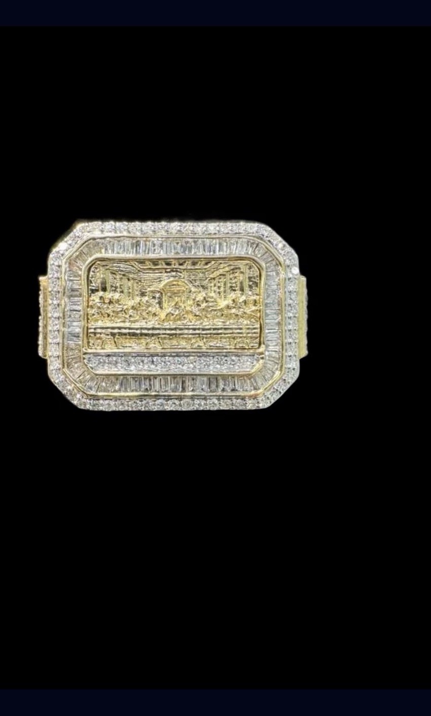 10k VS Diamond Divine Supper Diamond Ring