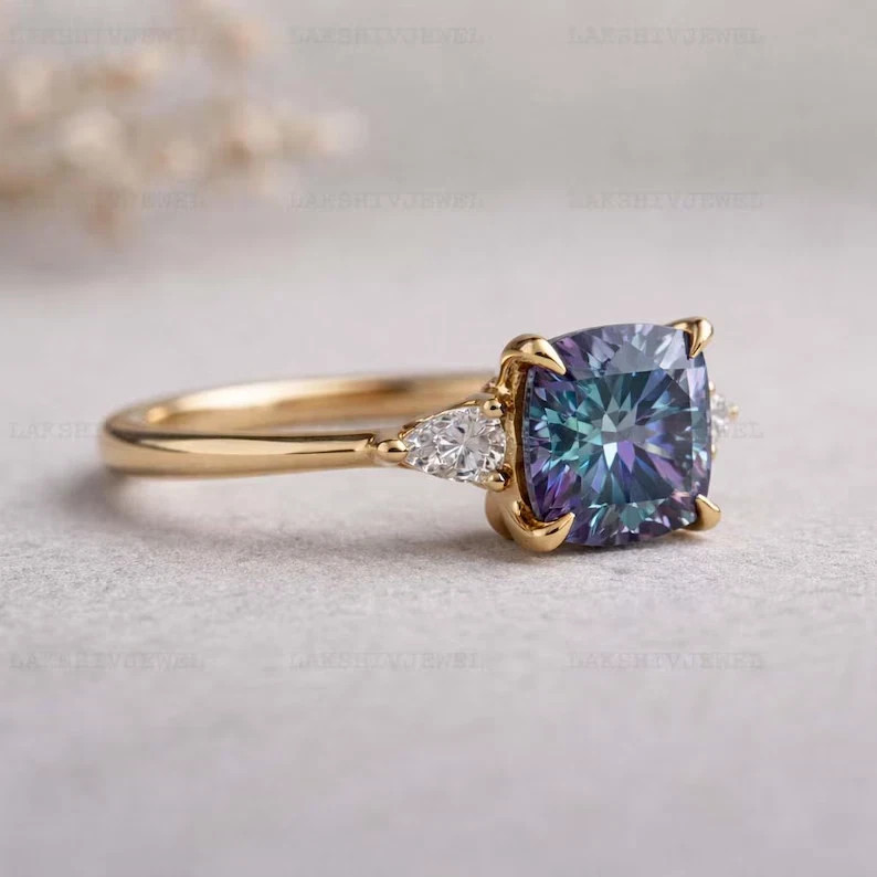 2Ct Cushion Lab Created Alexandrite Diamond Womens Ring 14K Yellow Gold Plated