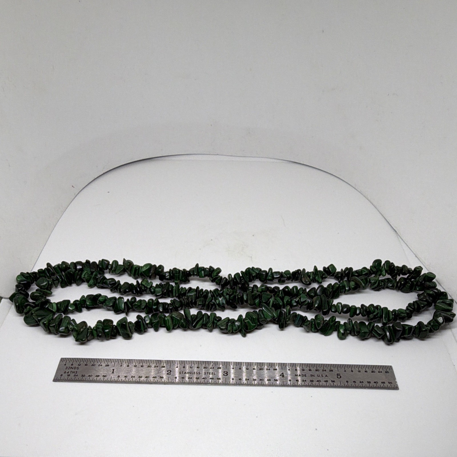 Green Stone Chip Bead Necklace Strand Beaded Ball/Bead Chain, Undated
