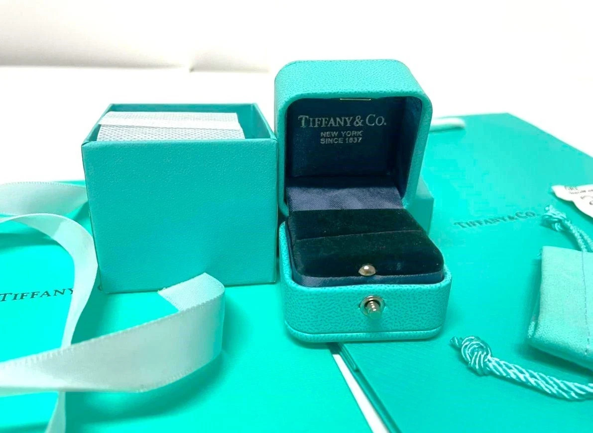 Tiffany & Co Engagement Ring Box + Outer Box + Pouch + Certificate + Folder +Bag