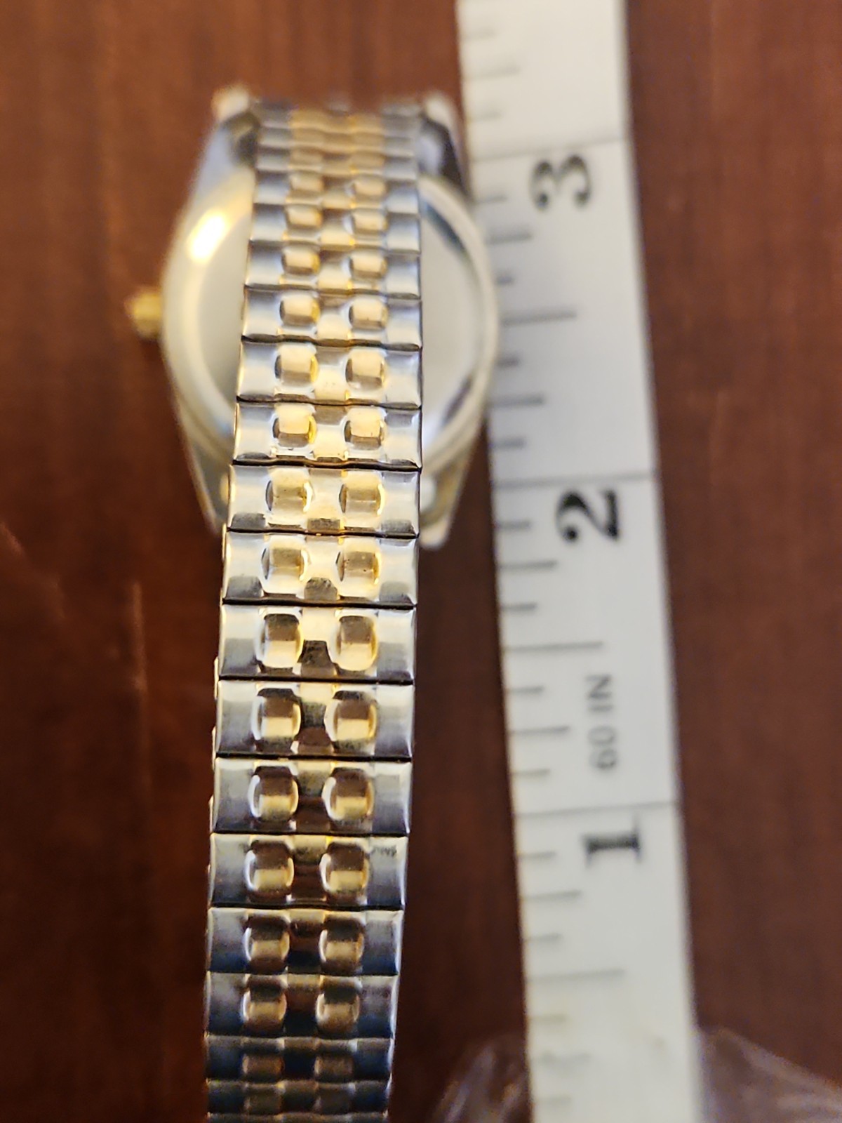 Lady’s Vintage Quartz Sliver And Goldtone Stretch Band Watch, Works, New Battery