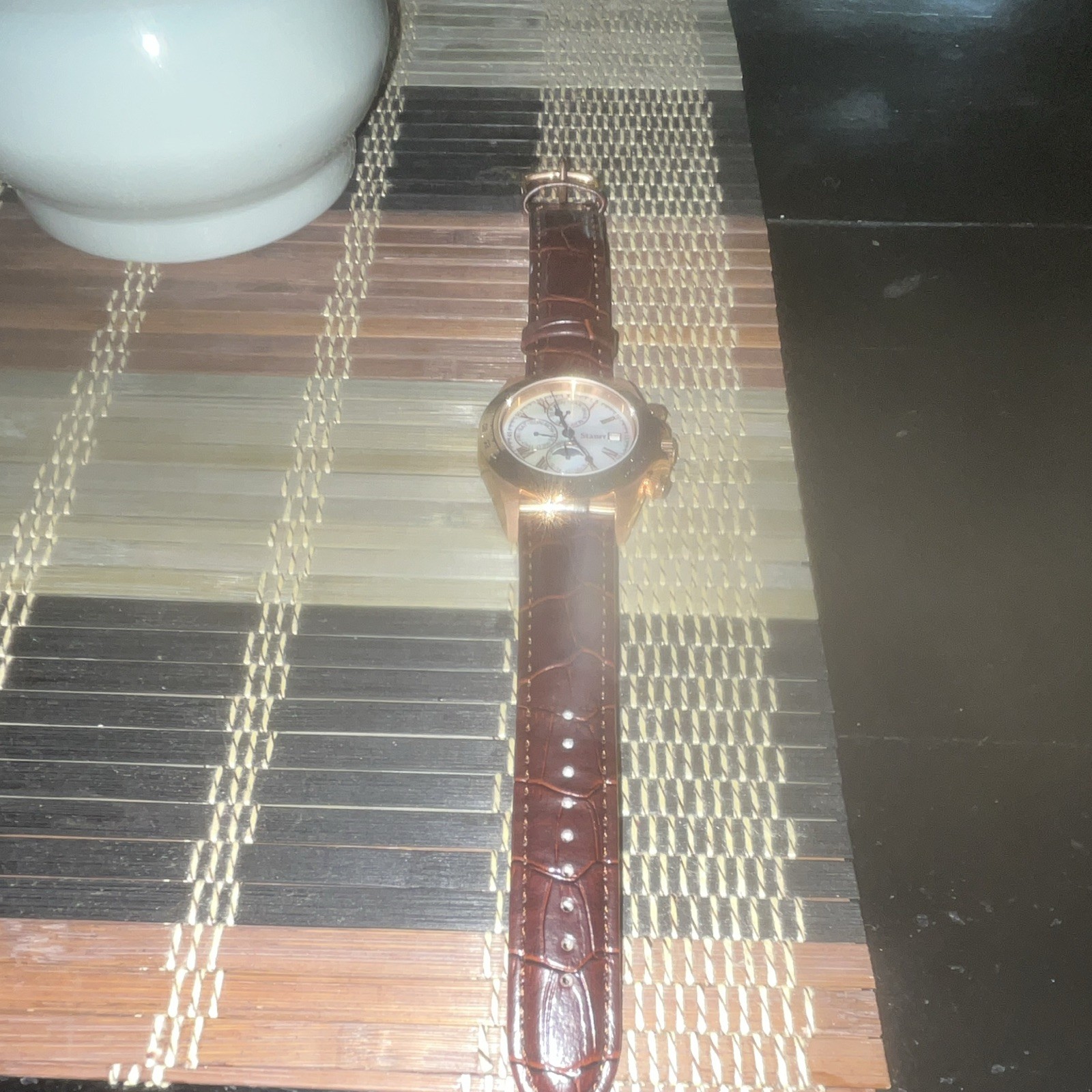 Gold Tone Analog Dress Wristwatch Round White Dial Arabic 12-Hr Brown Leather