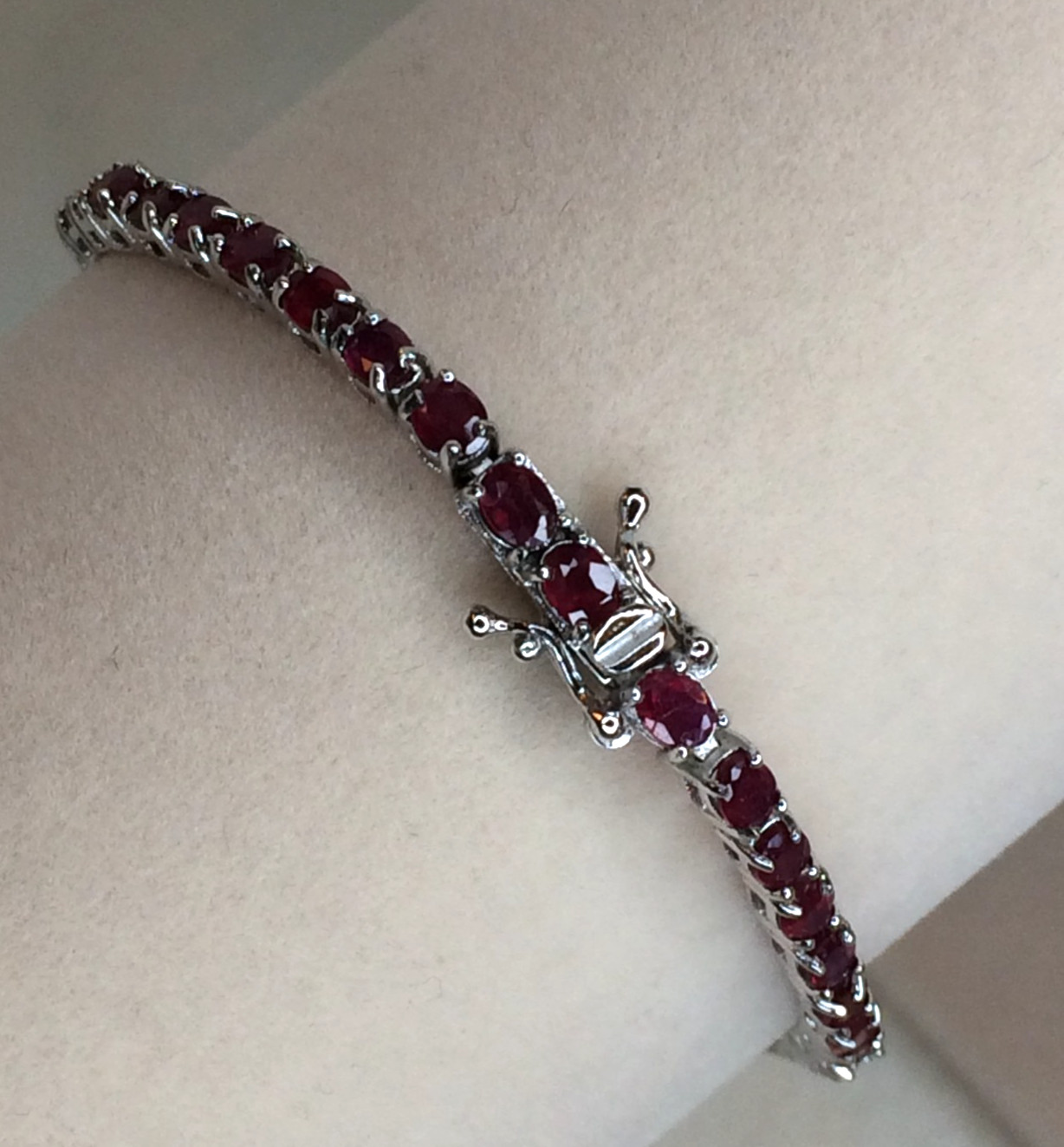 Red Mahaleo® Ruby Rhodium / Sterling Silver 7.5″ Tennis Bracelet 10.00ctw NEW