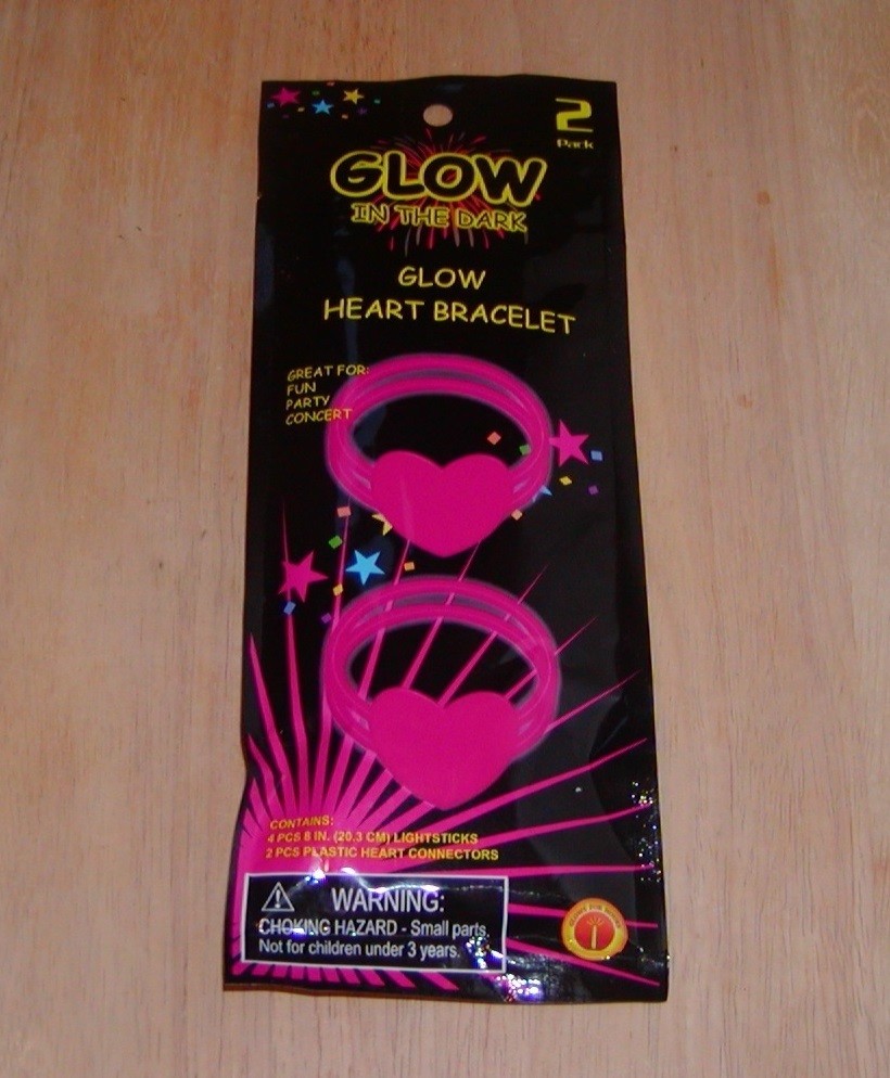**2**GLOW IN THE DARK!**HOT PINK*HEART*NON TOXIC*CONCERT*HOLIDAY*PARTY*BRACELETS