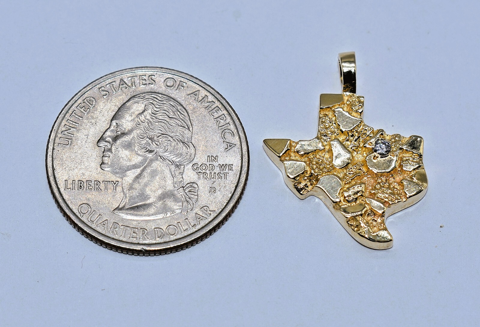 14 K Yellow Gold Nugget Texas State Pendant w/Diamond Acent 5.3 grams 1 inch