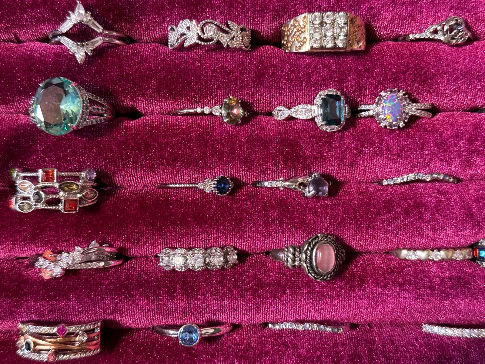 90+ Fashion Costume Jewelry Sparkly Rings-Size: 11 -New-Attention Performers!
