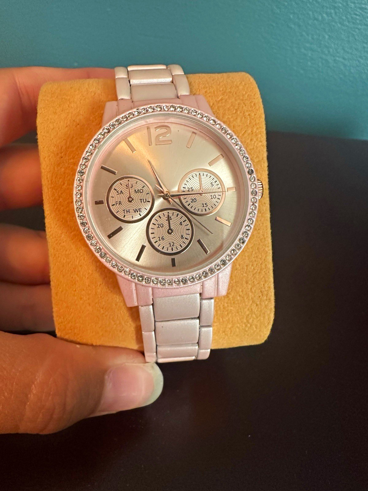 Women’s Pink Metal Bracelet Analog Watch Silver Dial Gem-Set Bezel 12-Hour