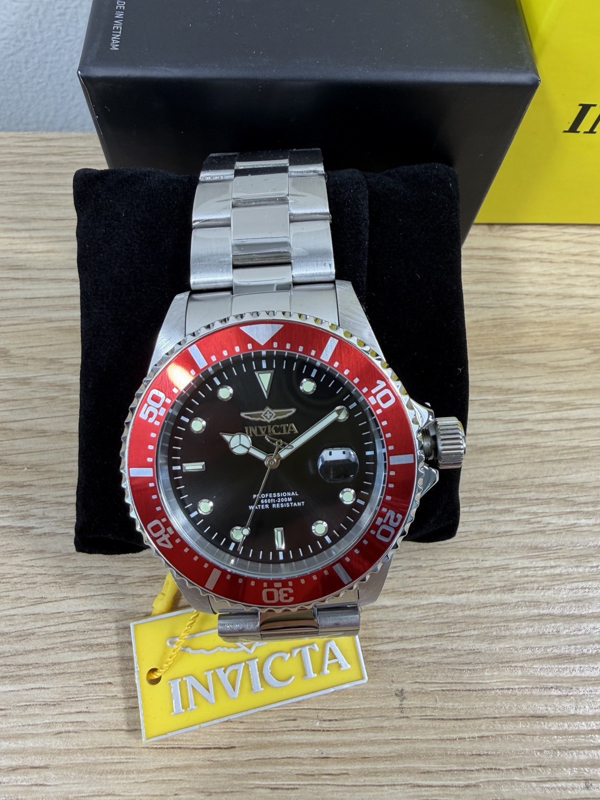 Invicta Men’s Pro Diver 43mm SS Quartz Watch, Red Bezel Black Dial 22020
