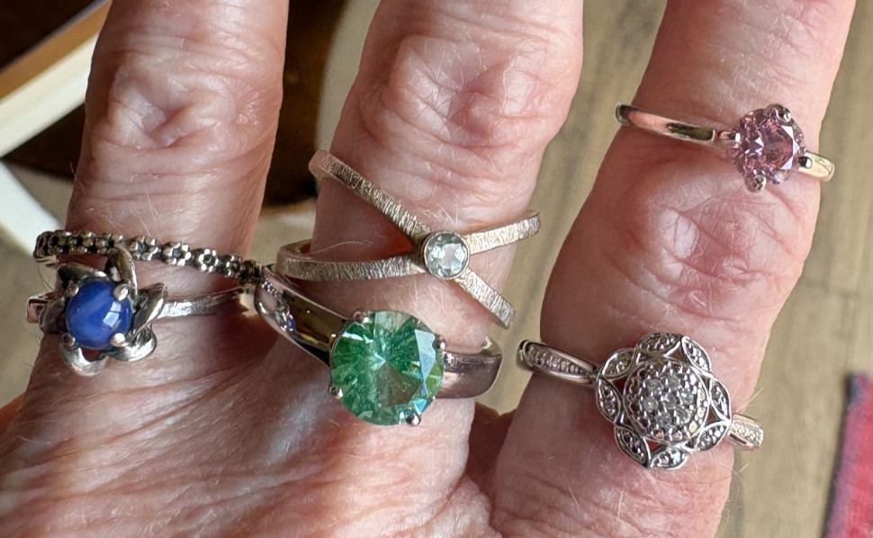Set of six women’s stackable silver band rings, sizes 6-6.5, incl Linde and JTV