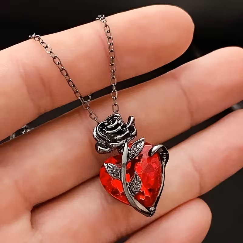 Black Rose Heart Pendant Necklace Gothic Romantic Love Gift Women Jewelry Cute