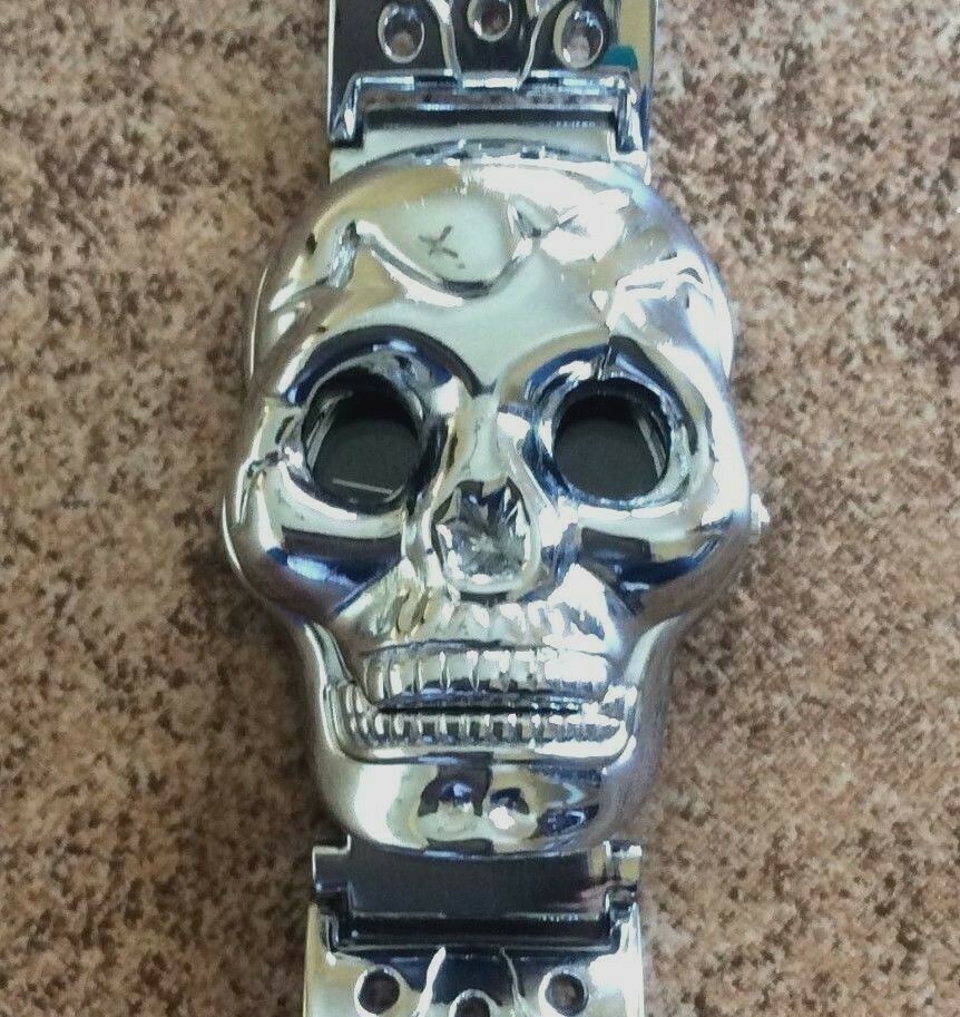 Men’s Skull Watch Silver Urban Biker Style Covered Round Black Dial Linked Band!