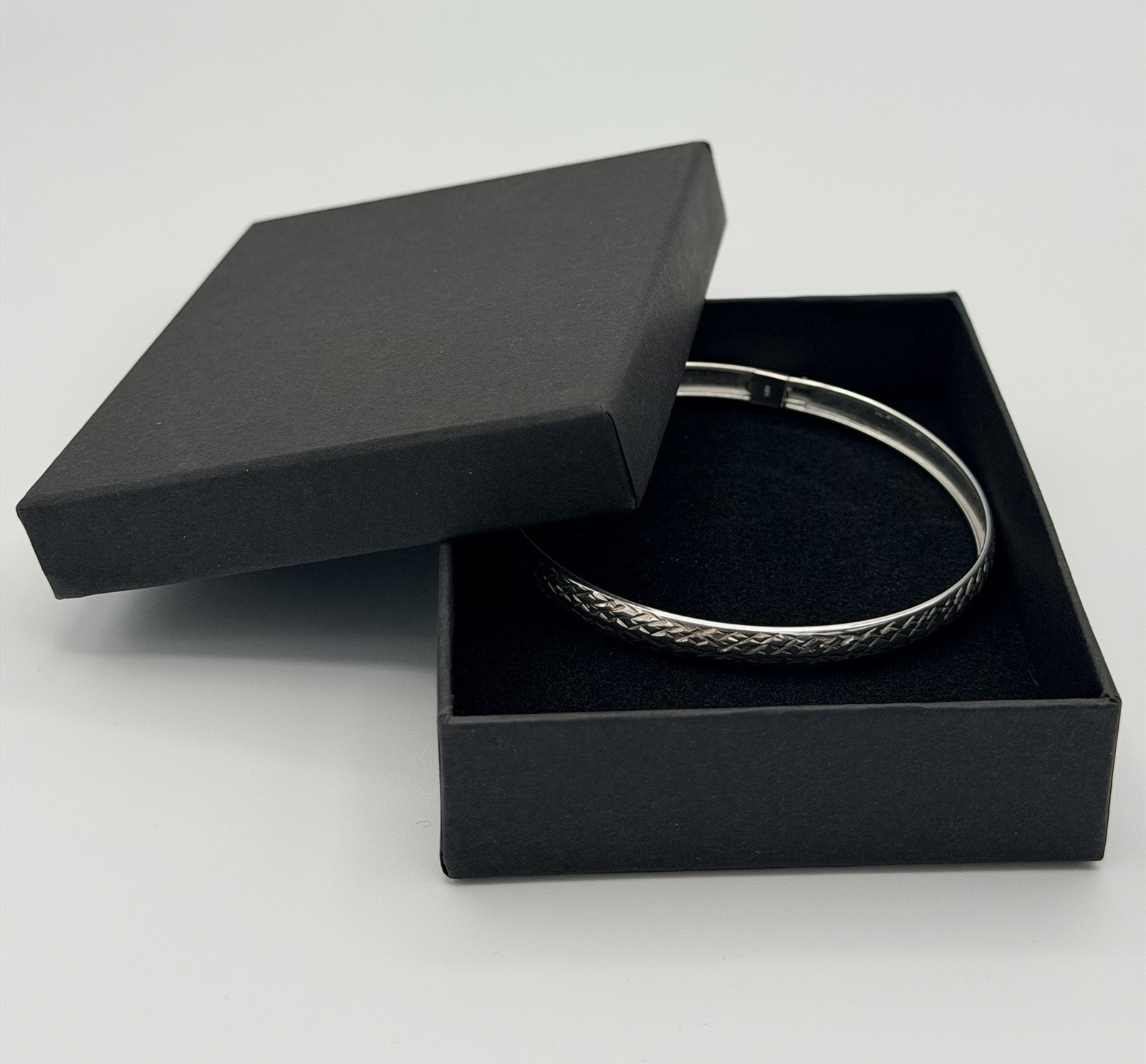 925 Sterling Silver Hammered Textured Bangle Bracelet 4.2mm 4g New