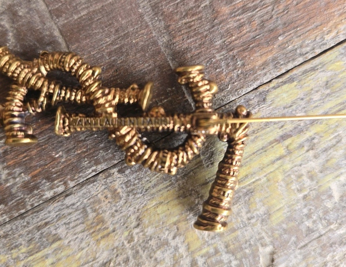 YSL Yes Saint Laurent Paris Vintage Brooch Pin Brass Tone BEAUTIFUL