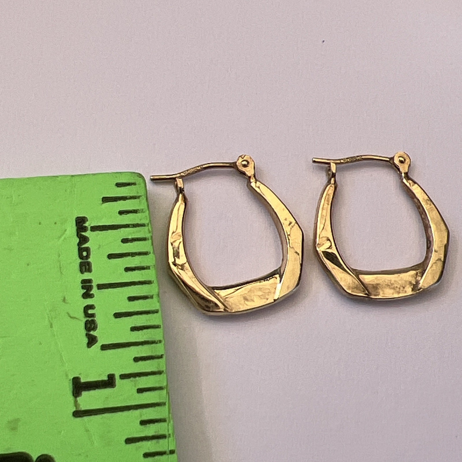 Vintage Signed JCM 10K Gold Small Twisted Hoops 0.7g