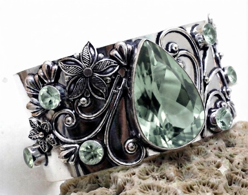 Green Amethyst Handmade Cuff Bracelet 925 Sterling Silver Beautiful Jewelry ADJ
