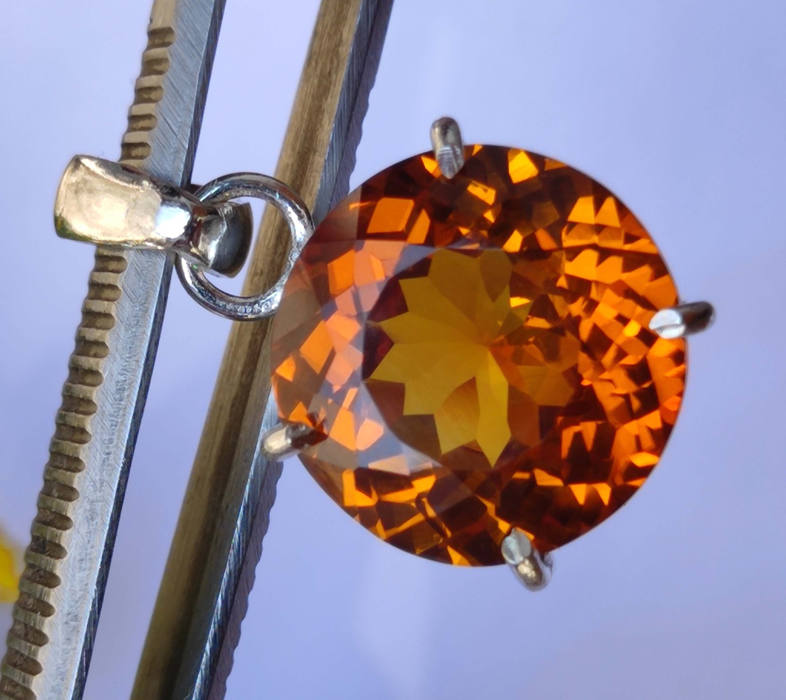 Fiery 30 Ct Natural Padparadscha Sapphire Gemstone Pendant -925 Sliver Jewelry