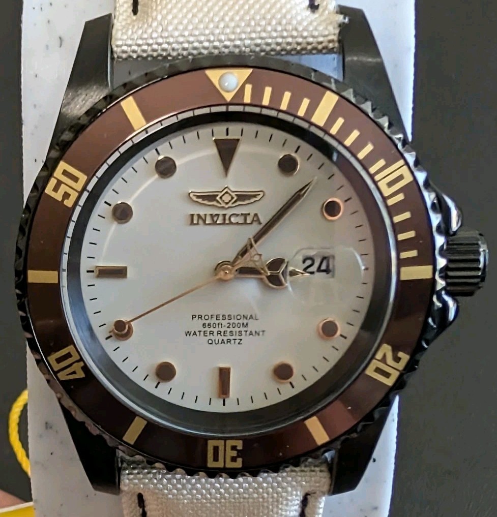 Invicta Pro Diver Men’s Watch (Model 50536) – Beige Dial & Nylon Strap – 42mm