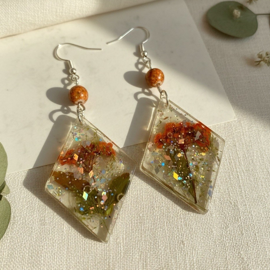 Multicolor Resin Dried Flower Floral Glitter Diamond Shape Hook Dangle Earrings