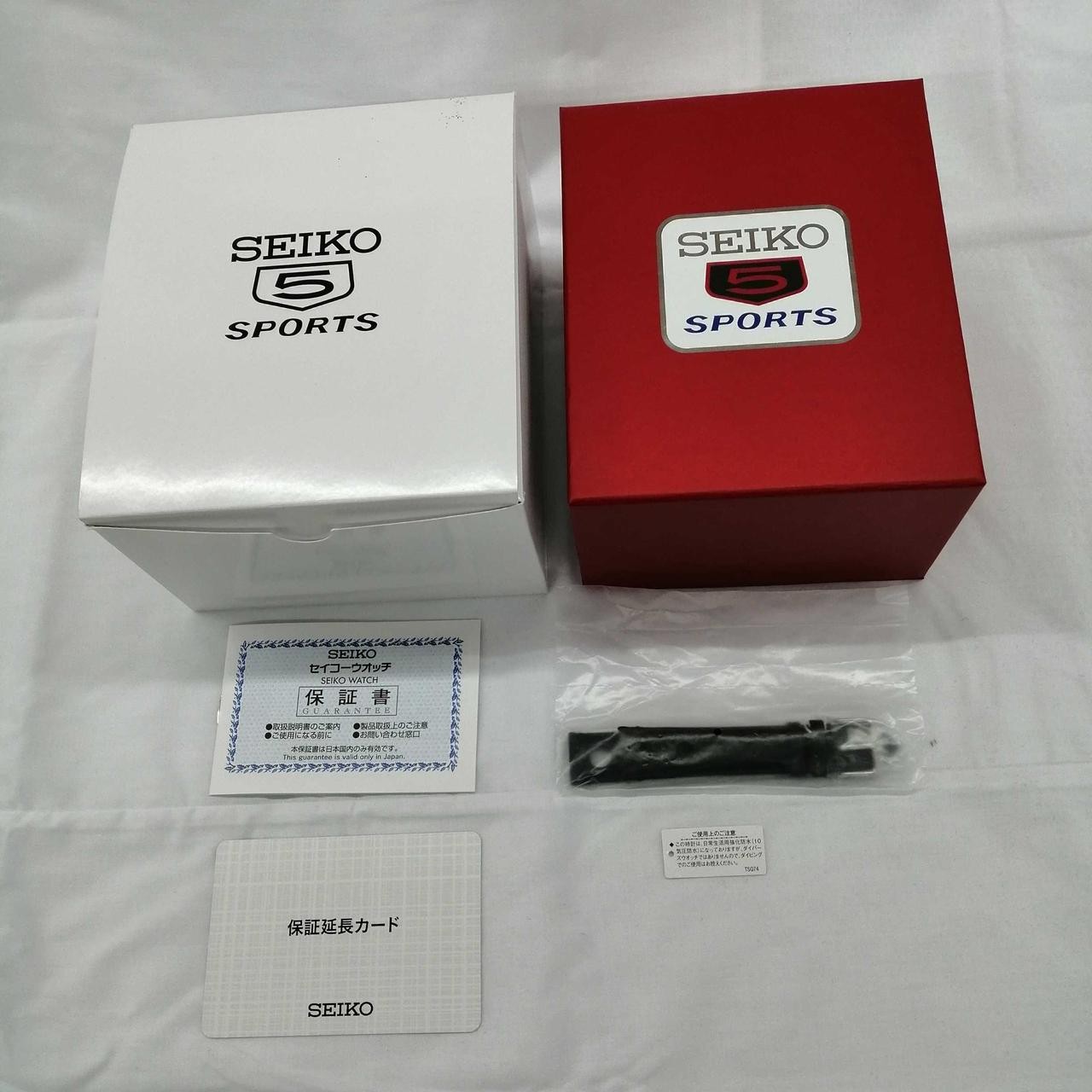 SEIKO Automatic Wristwatch Model 4R36 16CO