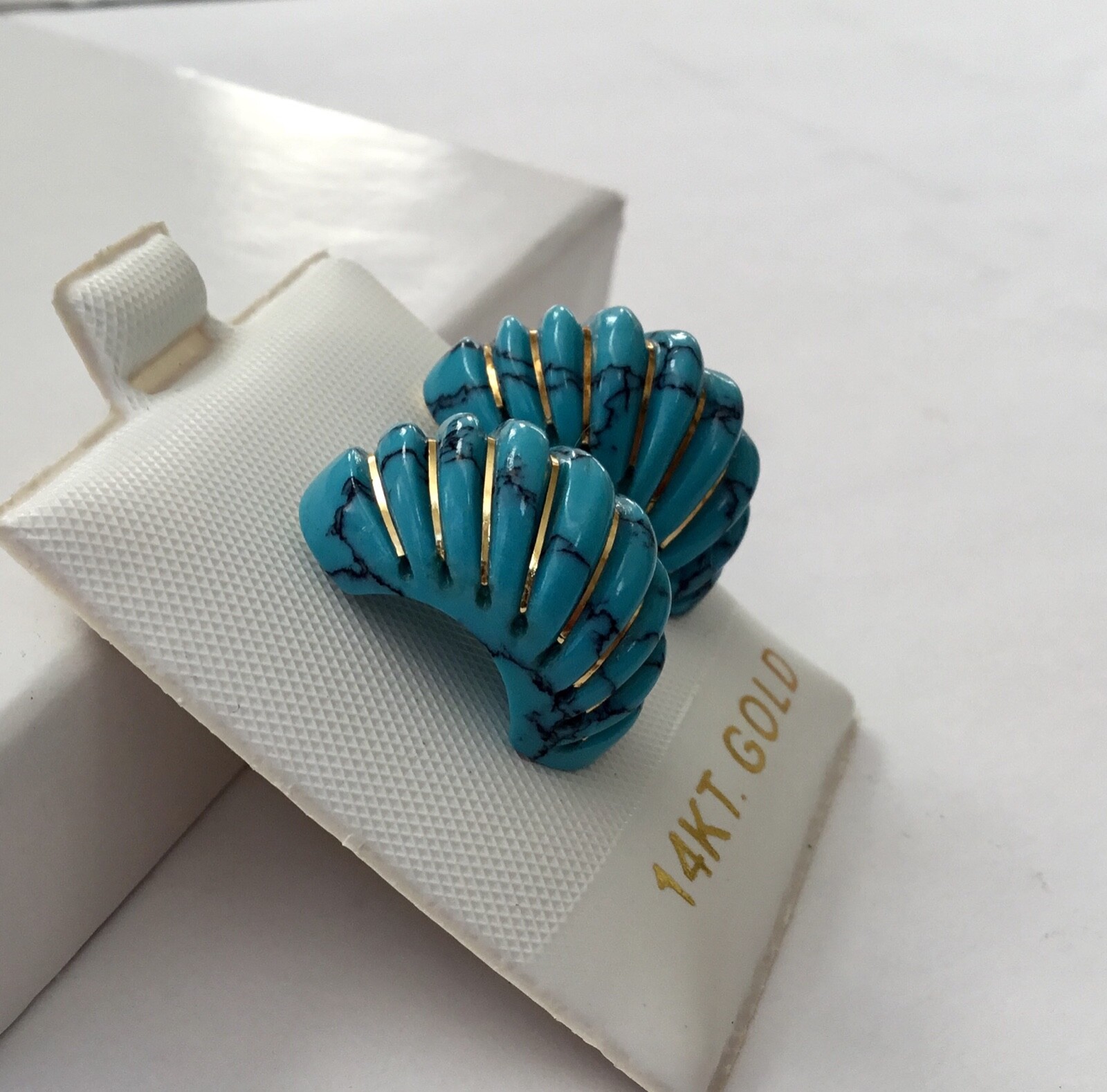 Solid 14K Yellow Gold Natural Turquoise Dome Earrings NEW