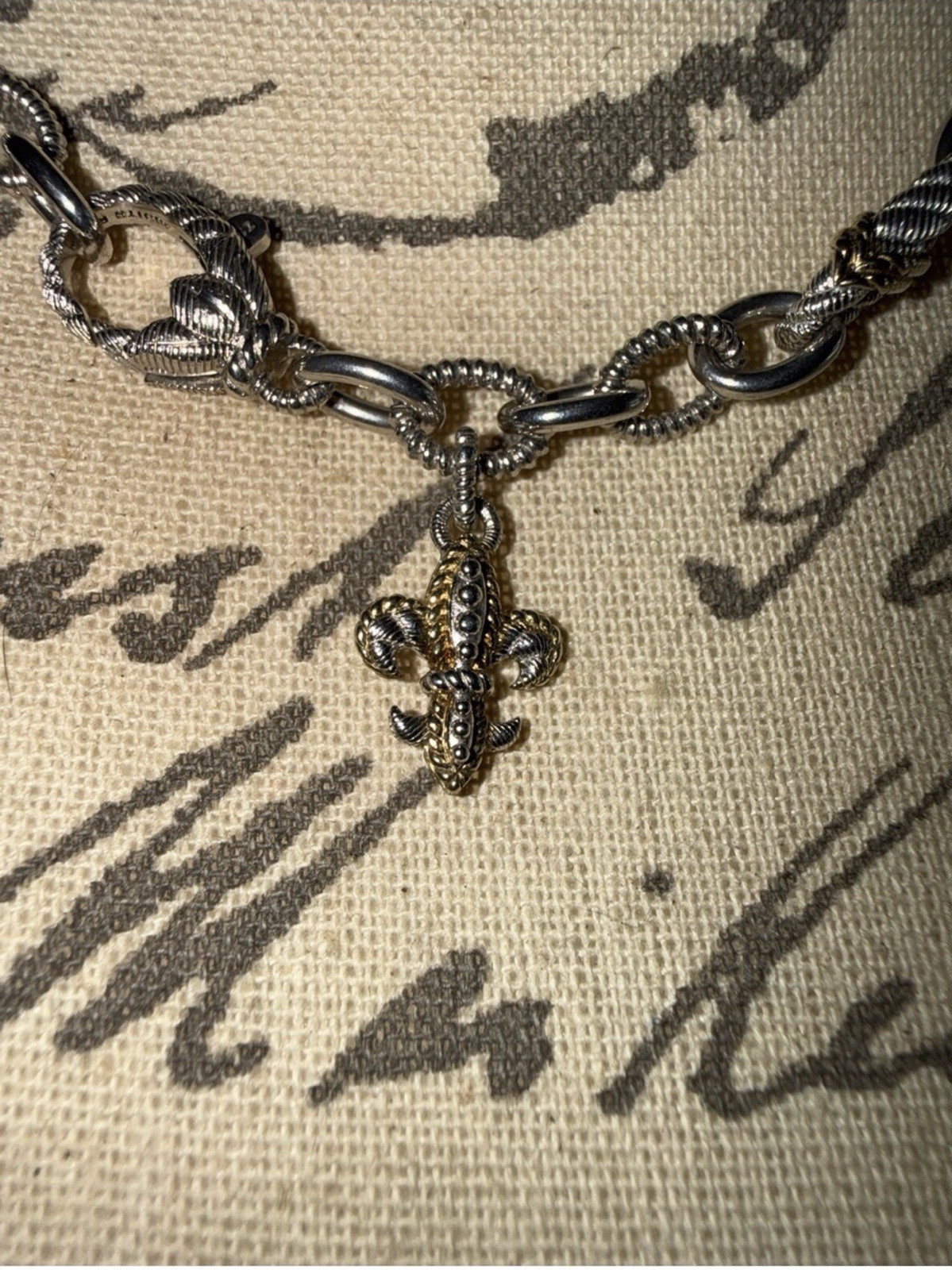 Judith Ripka 925 Sterling Silver Two Tone Oval Link Fleur De Lis Necklace 18″