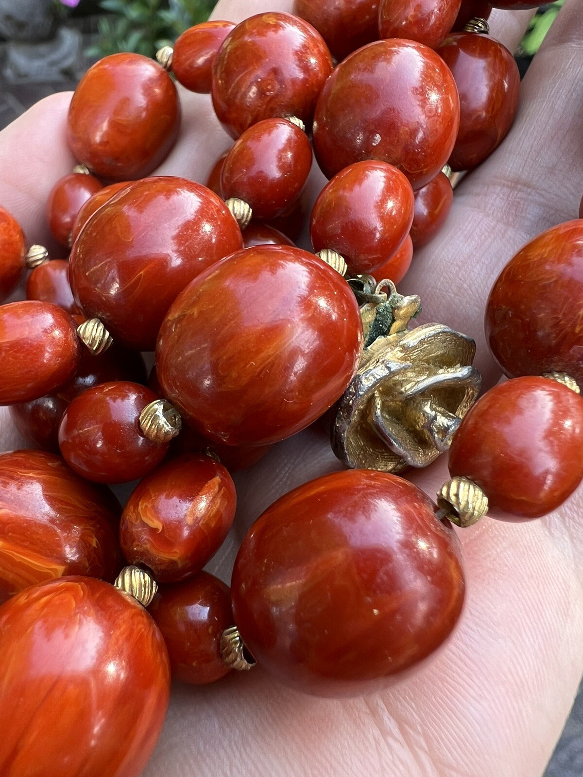 Vintage Bakelite Red Oval Swirl Bead Necklace 83.5 Grams 28.5″