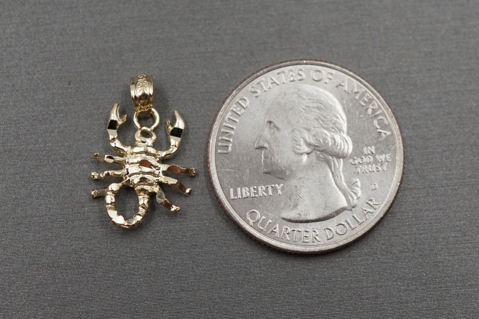 10K Solid Yellow Gold 0.75″ Small Diamond Cut Scorpion Charm Pendant.