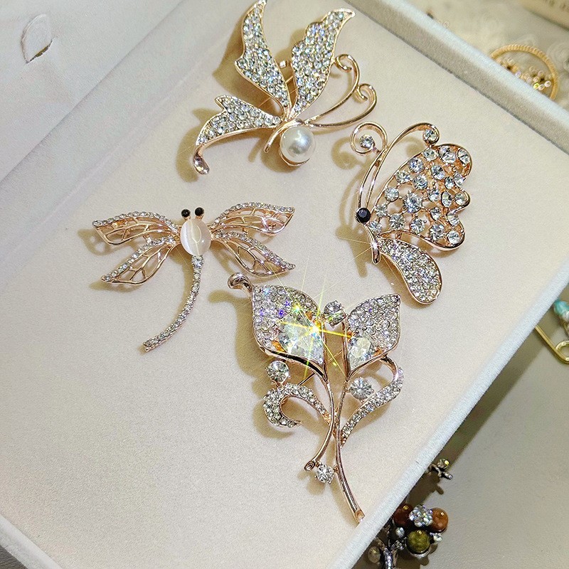 wholesale 20pcs Mix Design Vintage Brooch Pins Lot Enamel Crystal Pearl Resale