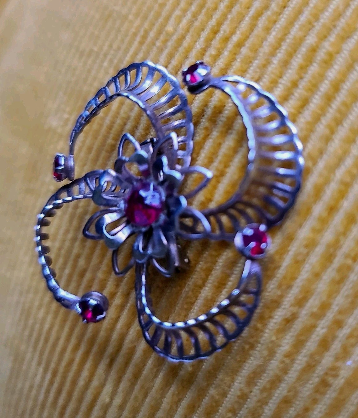 Vintage Brooch Garnets Swirl Pinwheel Pin Filigree Silver Brass 2″ No Mark
