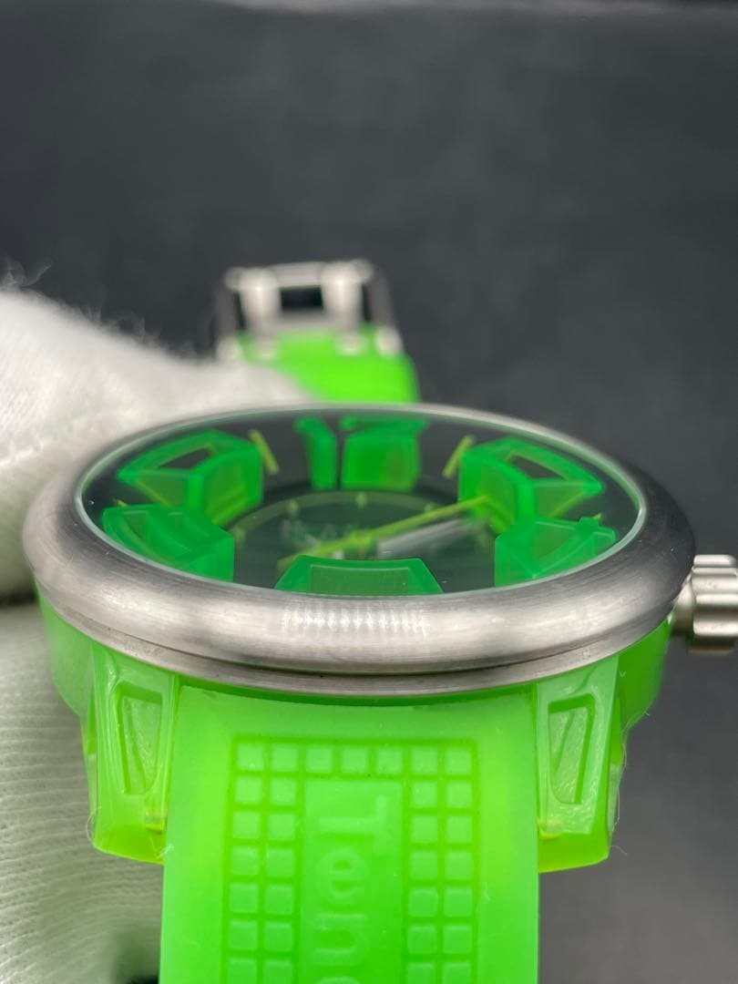 Tendence TG631003 Green, Glow-in-the-Dark, High-Visibility