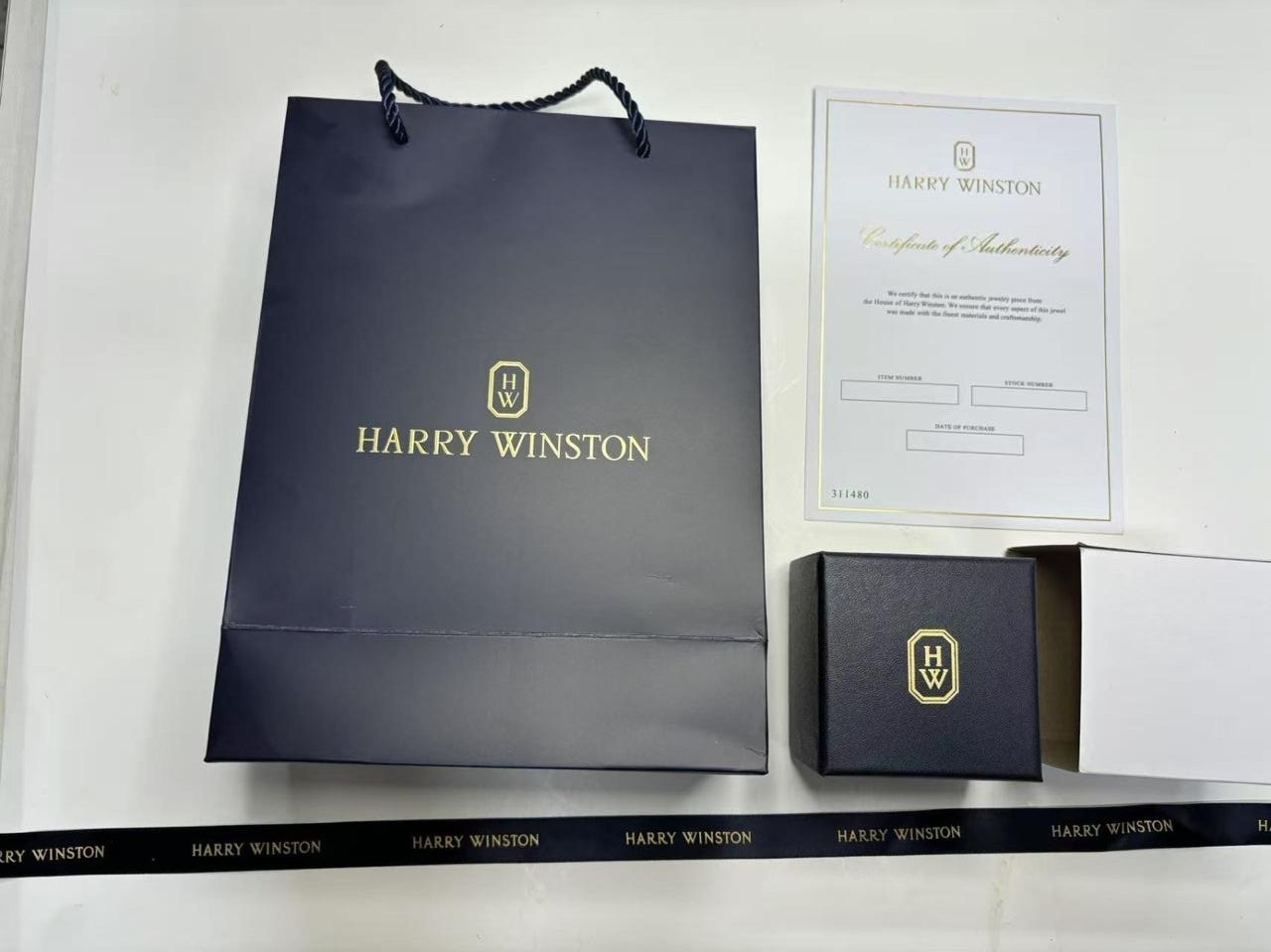 Harry Winston Genuine Ring case Jewelry Navy Leather empty case Gift Box
