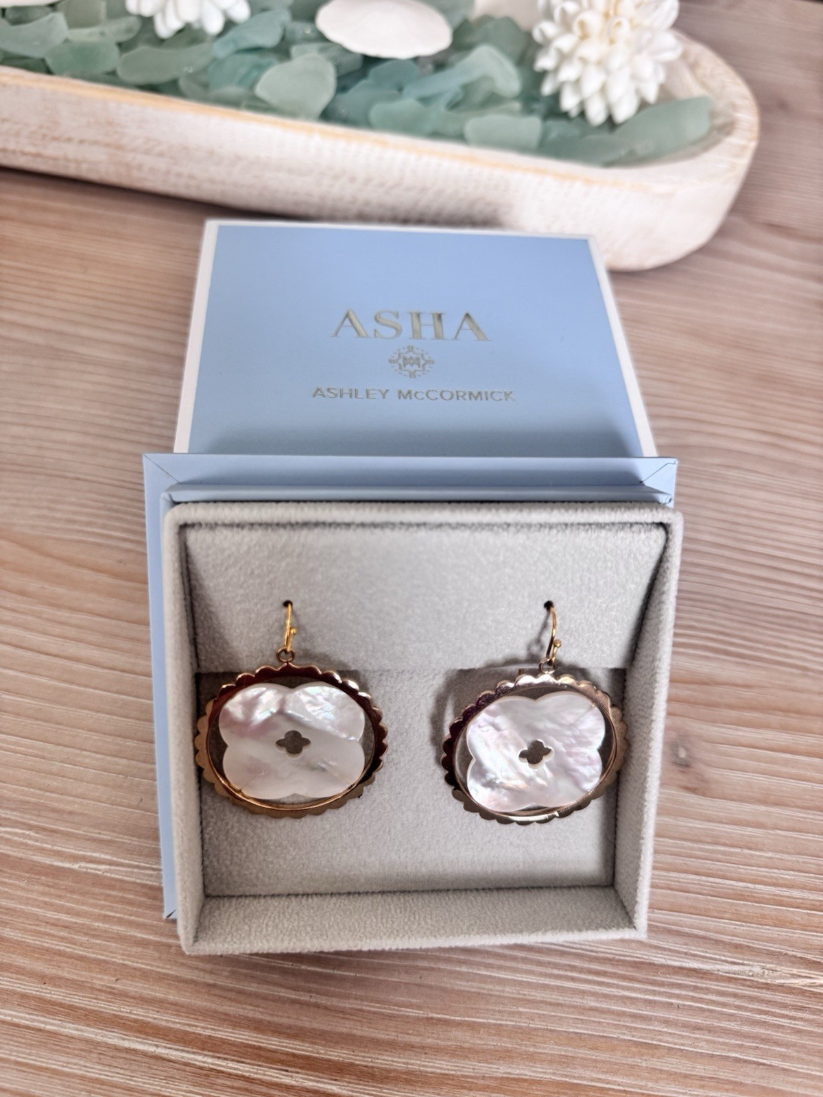 Asha Ashley McCormick Earrings Mother of Pearl Gold Tone With Box