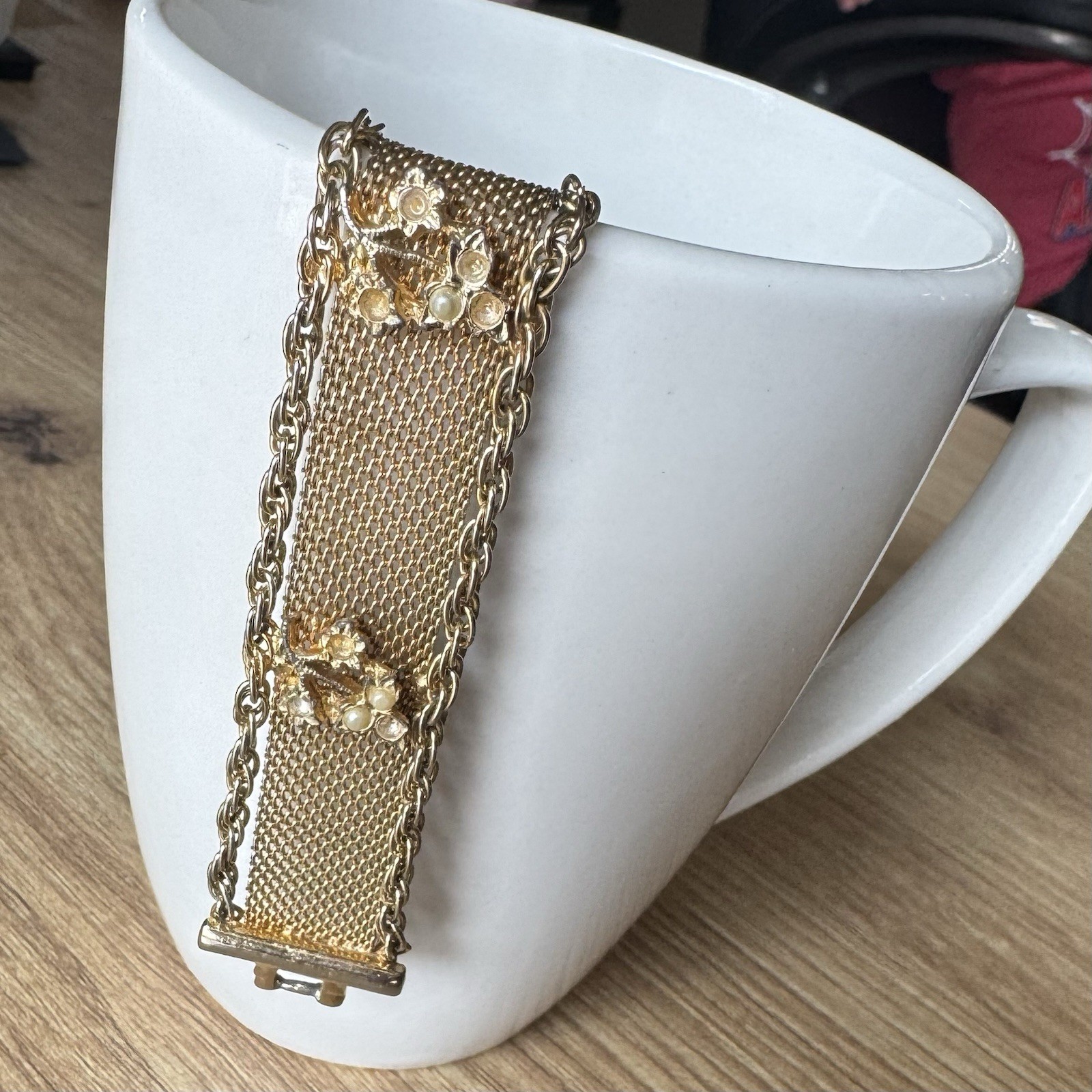 Goldette N.Y.C. Gold Tone Mesh Chain Bracelet Pearl Charms Signed Box 7 in