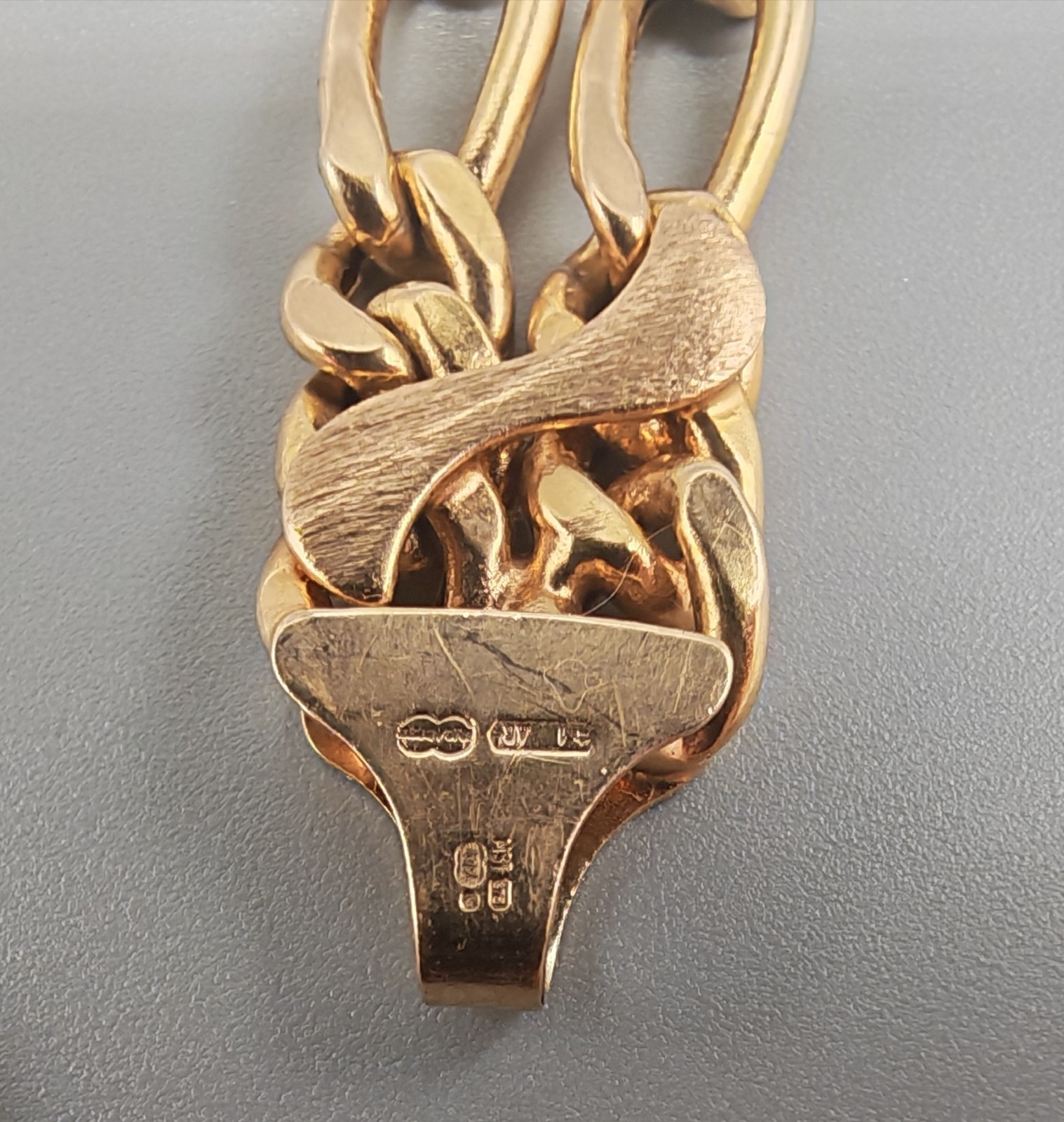 Unoaerre Double Figaro Bracelet With Textured Links Can Be Worn 2 Ways 12.8 Grms