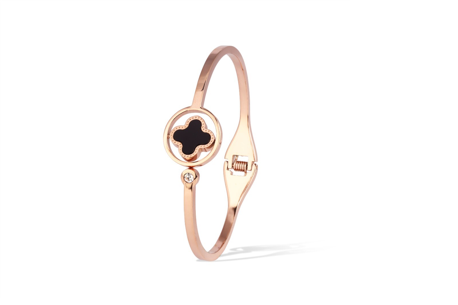 fashion jewelry- sleek everyday wear bracelet for all occasions.