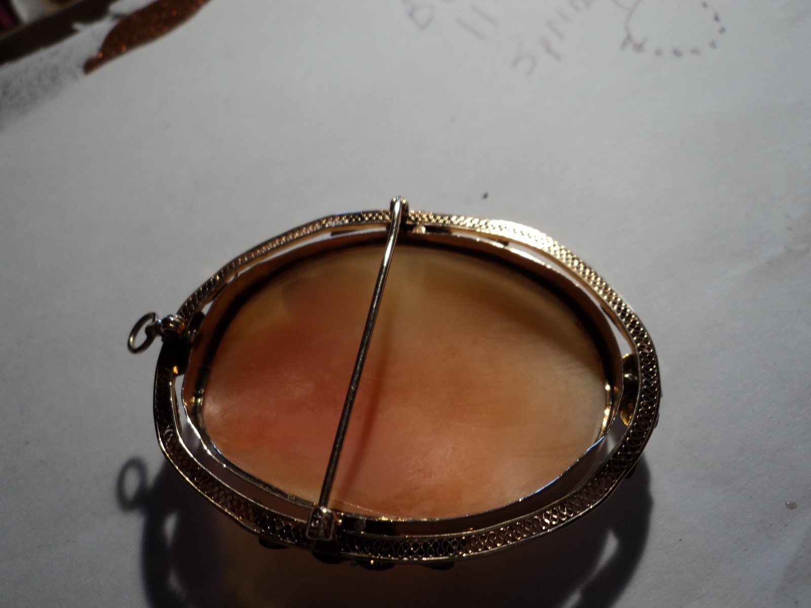 Antique 10K YG Hardshell Cameo 2.2″ Pendant Brooch Pendant Orig. Leather Box 15g