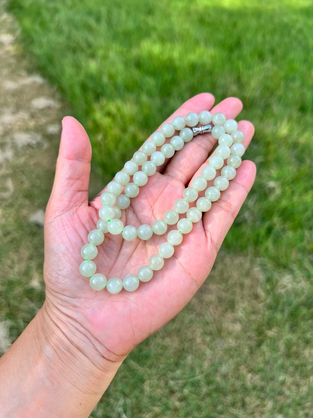 Light Green Nephrite Jade 7.8mm Bead 17″ Necklace H320 e