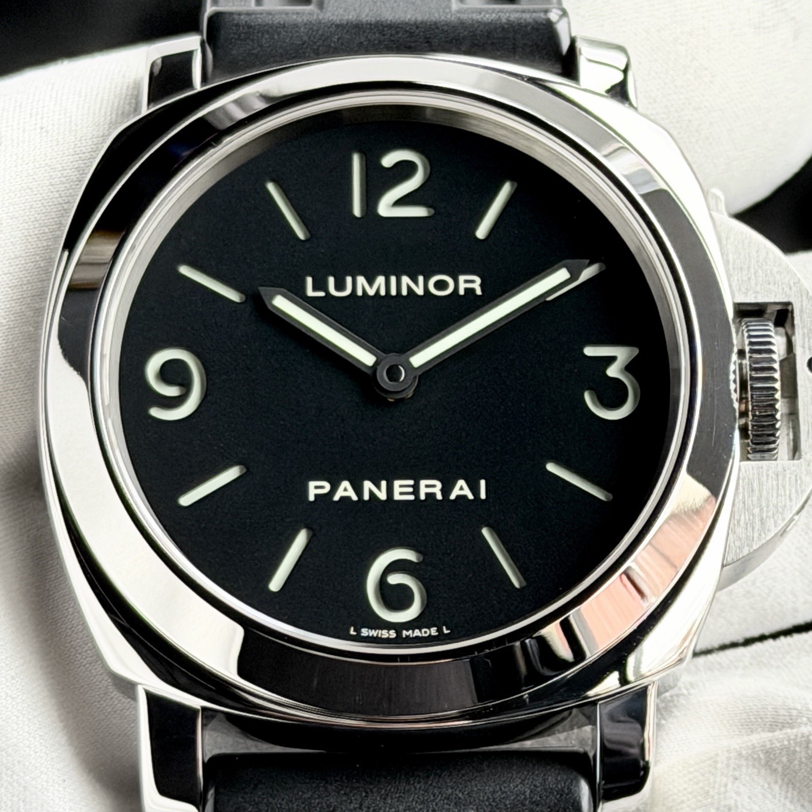 2016 Panerai Luminor 44mm Black Dial | PAM00112 | Box & Papers