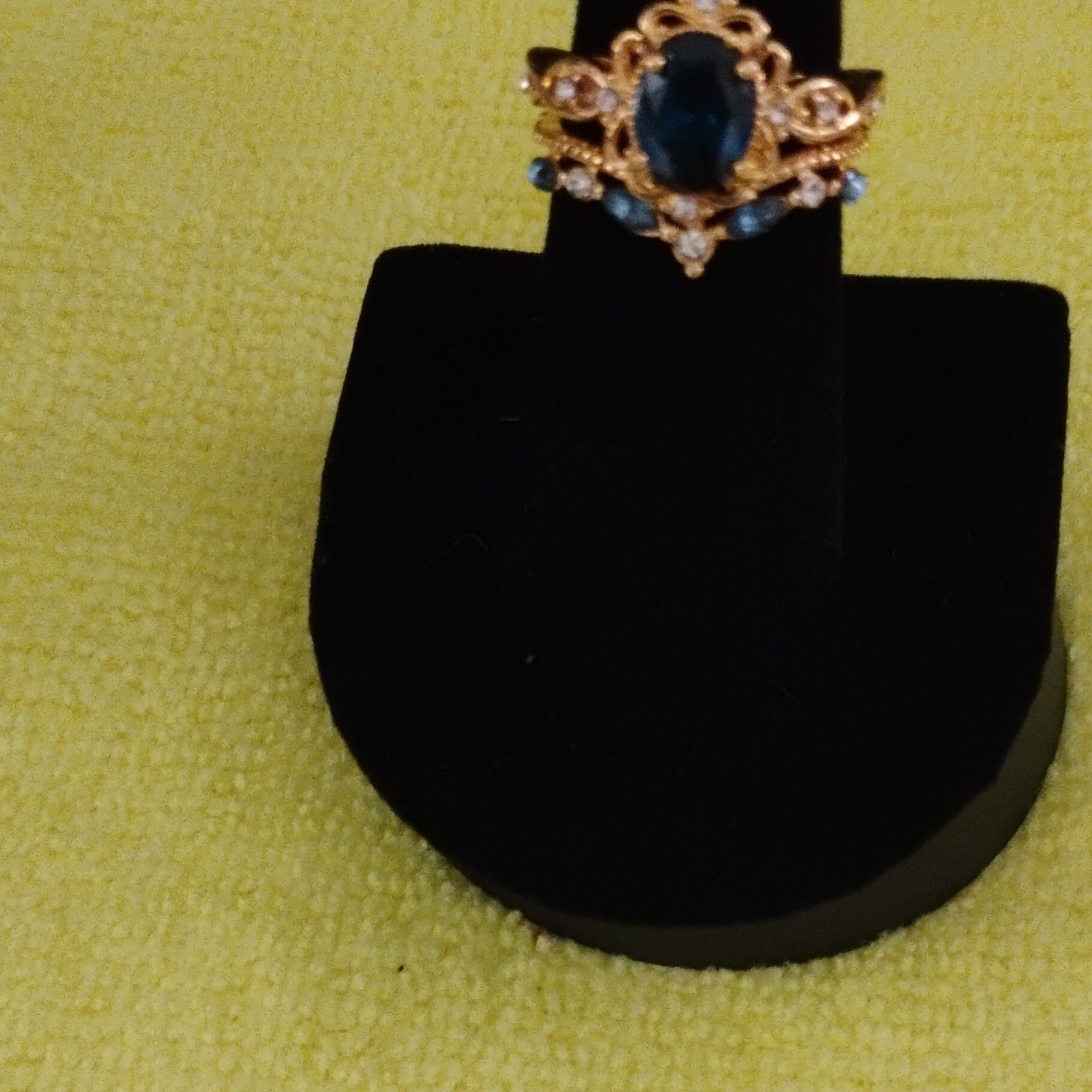 Gold Tone Cocktail Ring Size 7 Oval Blue Center Stone Clear Accent Stones
