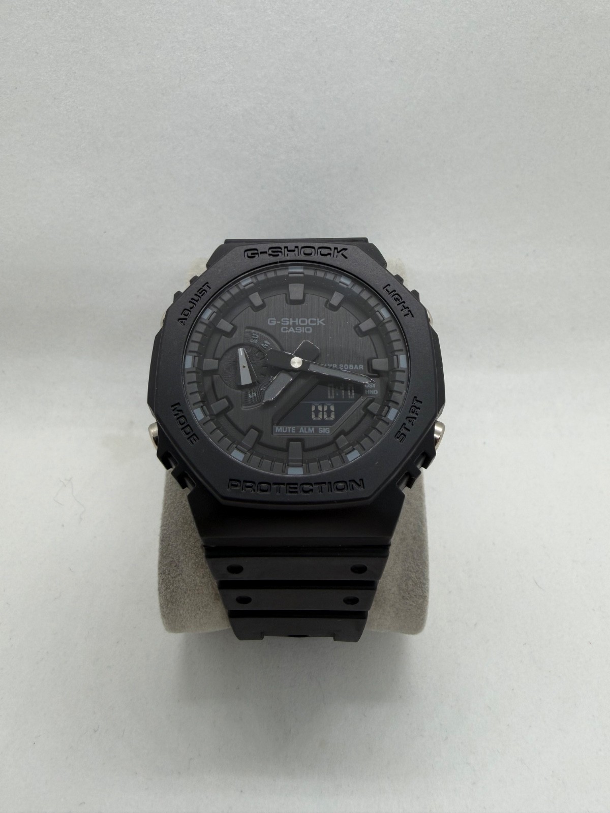 Casio G-SHOCK GA-2100-1A1 Black Resin Analog-Digital Watch BRAND NEW never worn