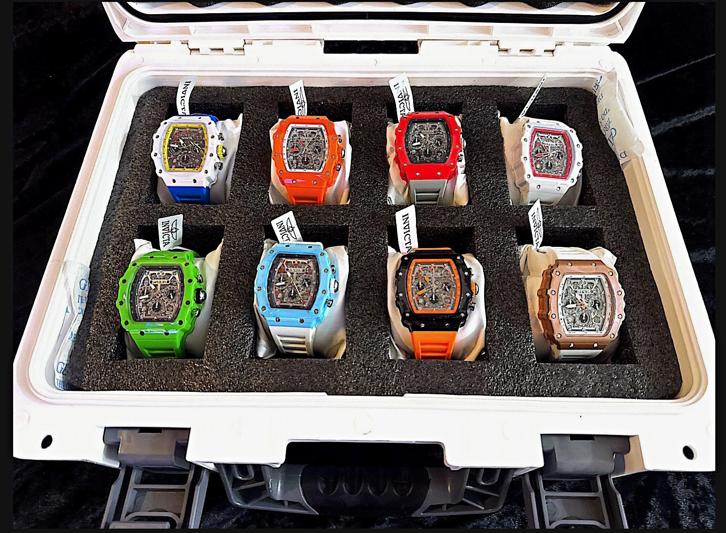 Invicta Unisex Adults Watch Mixed Lot of 8 w/ Hard Case & Boxes.