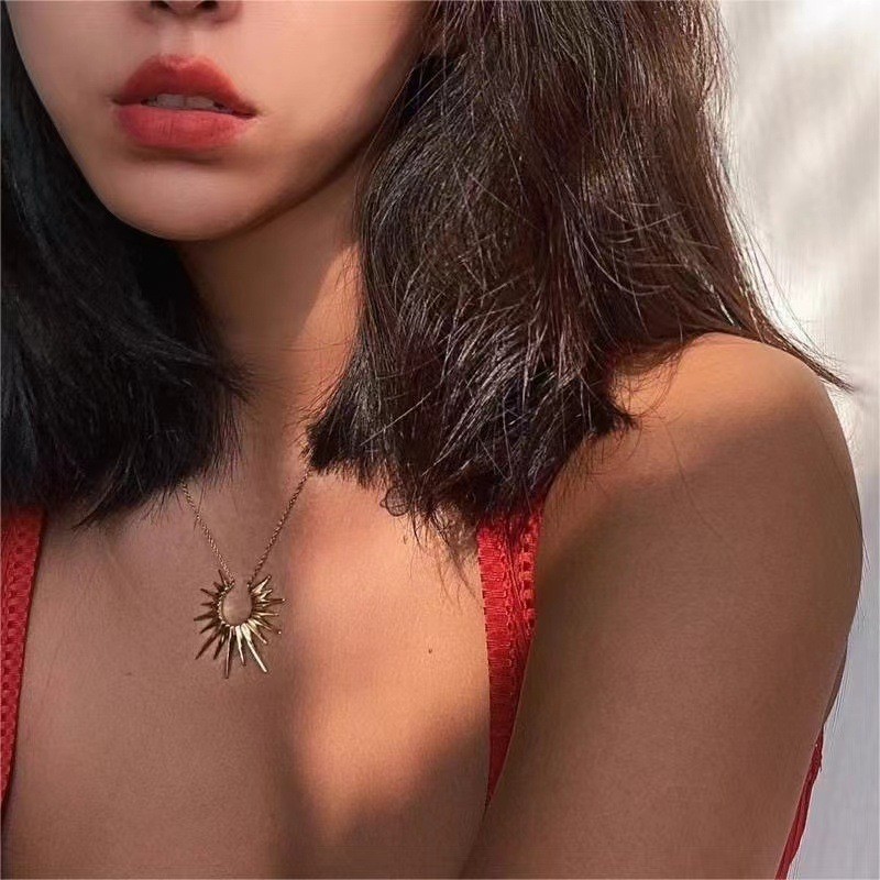 1Pcs Open Sun Choker Necklace, Chic Pendant Chain for Men Women
