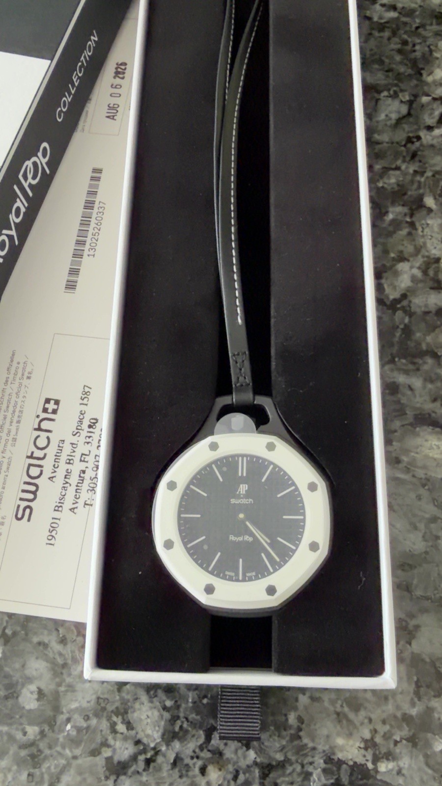 Swatch x AP Audemars Piguet Royal Pop Ocho Negro
