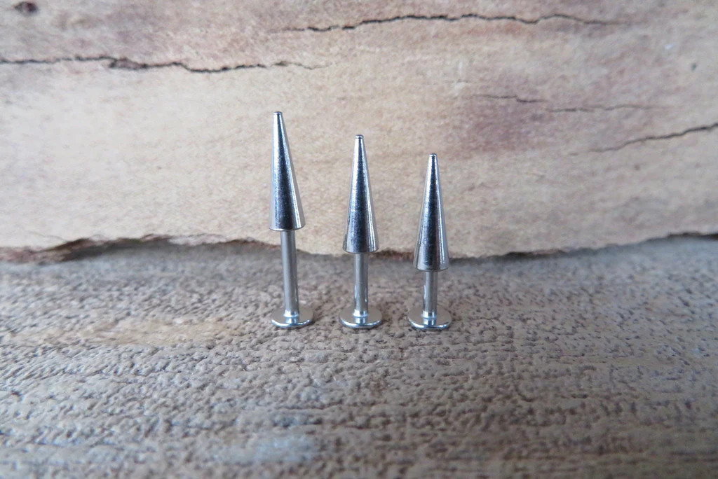 16G 14G Extra Long 12mm Spike Labret Snake Bites Facial Surgical Steel Piercing