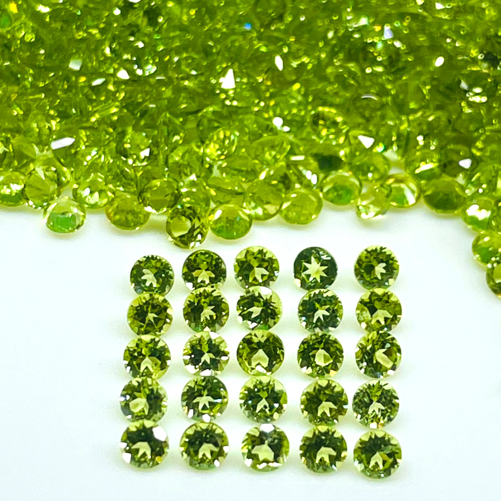 VVS 200 Pcs Natural Peridot 2.5mm Round Cut AAA+ Quality Loose Gemstones Lot