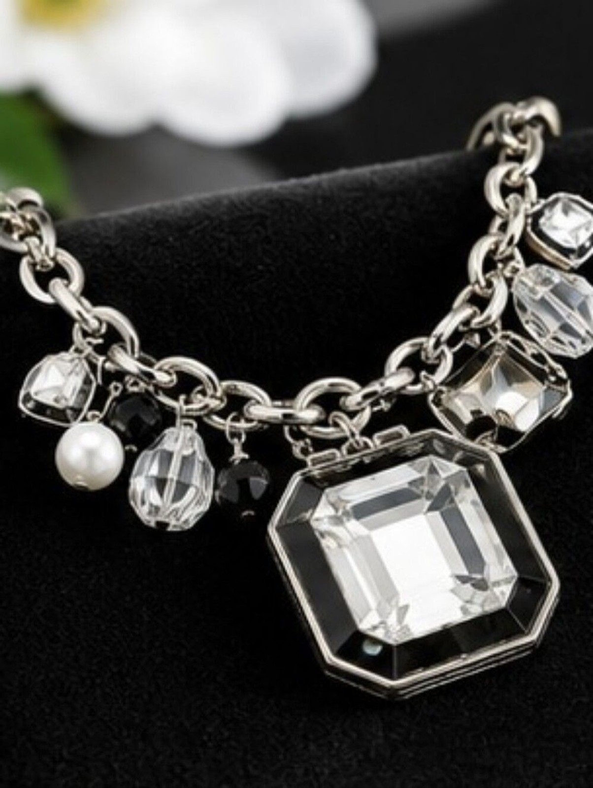 White House Black Market Crystal Statement Necklace Silver Tone Charm Collar WHB
